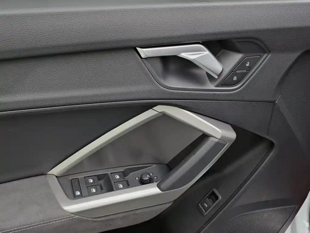 Audi Q3 2023 — фото 18