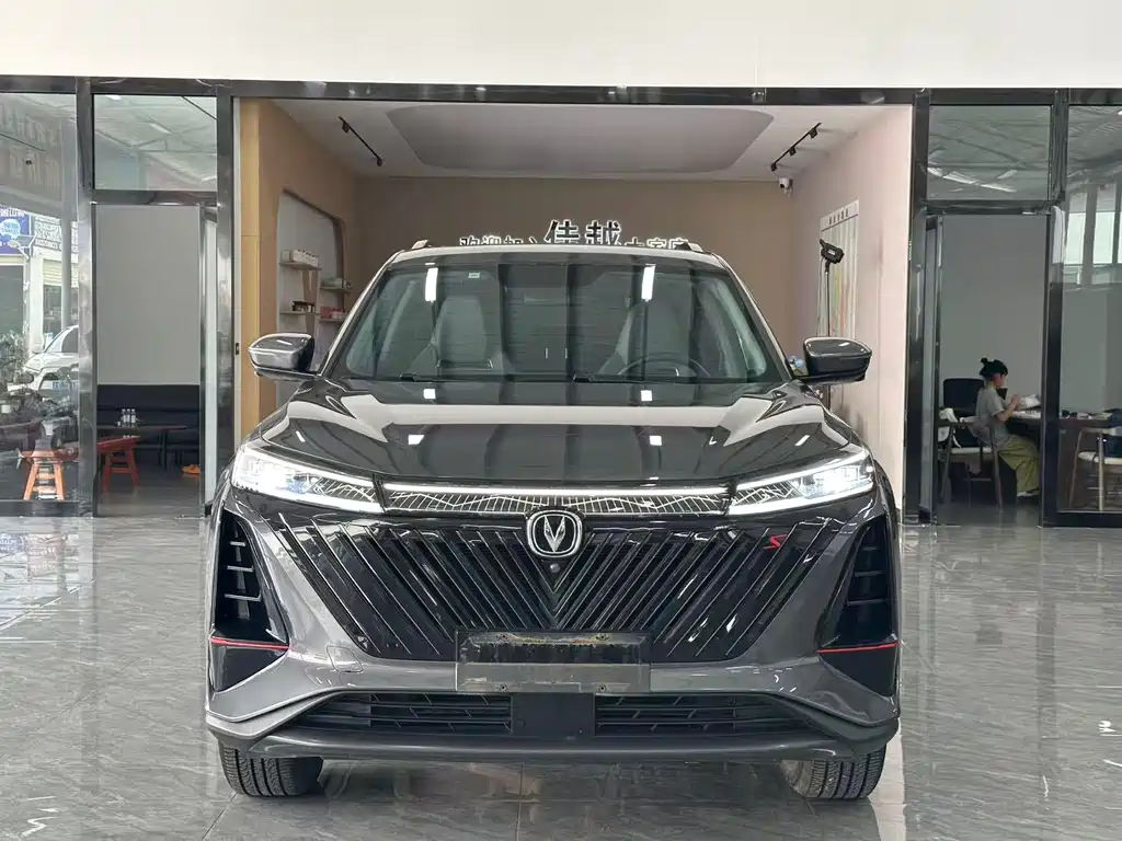 Changan CS75 PLUS 2022 — фото 2