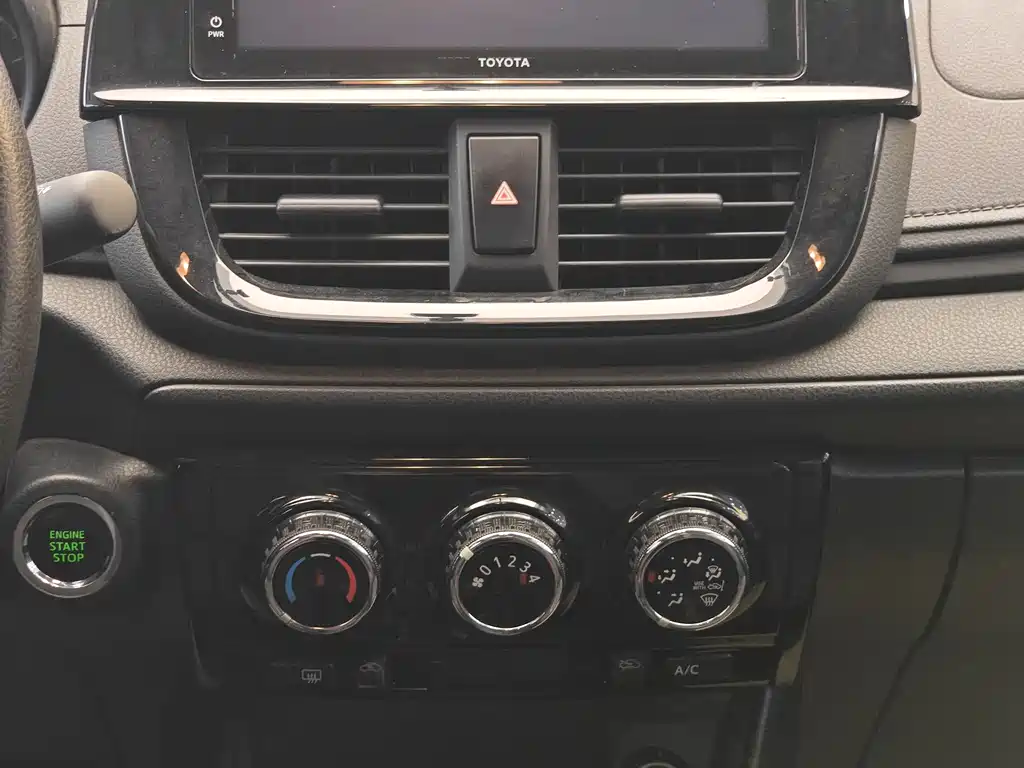 Toyota Vios 2023 — фото 16