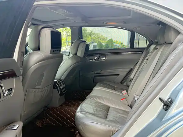 Mercedes-Benz S-Class 2007