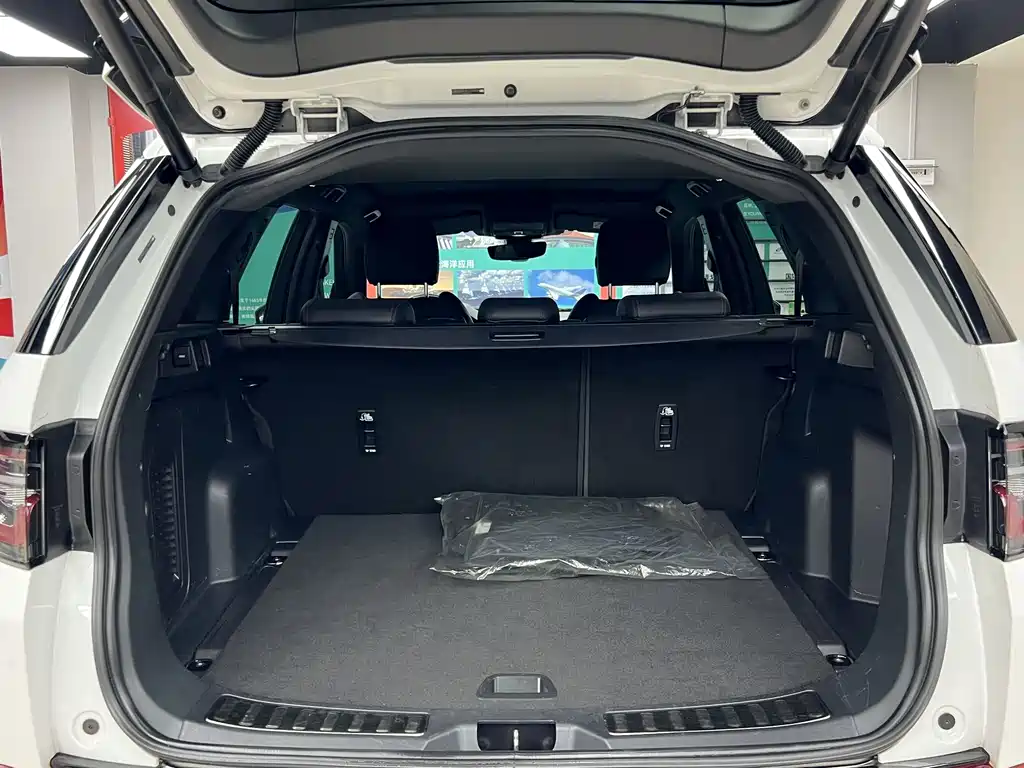 Land Rover Discovery Sport 2021 — фото 17