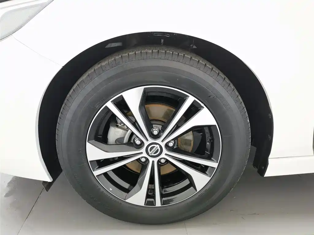 Nissan Sylphy 2021 — фото 17