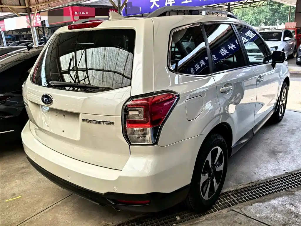 Subaru Forester 2017 — фото 7