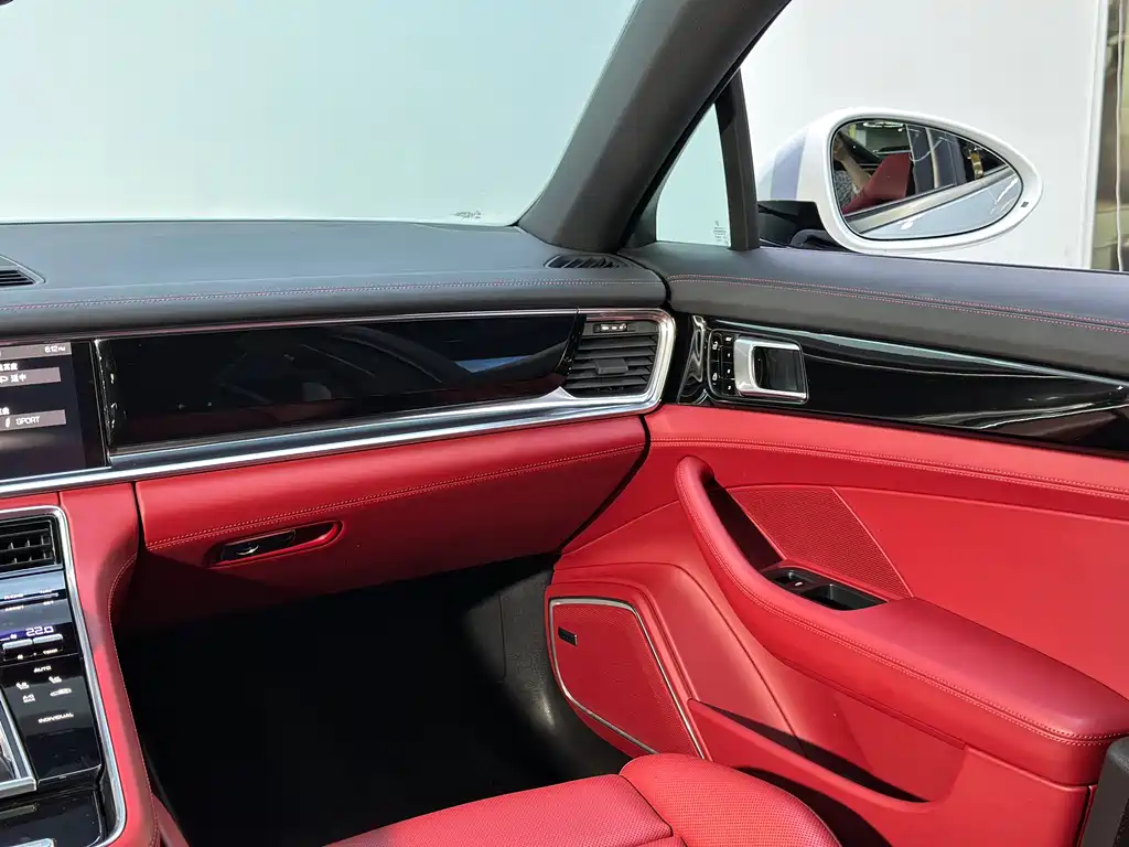 Porsche Panamera 2021 — фото 18