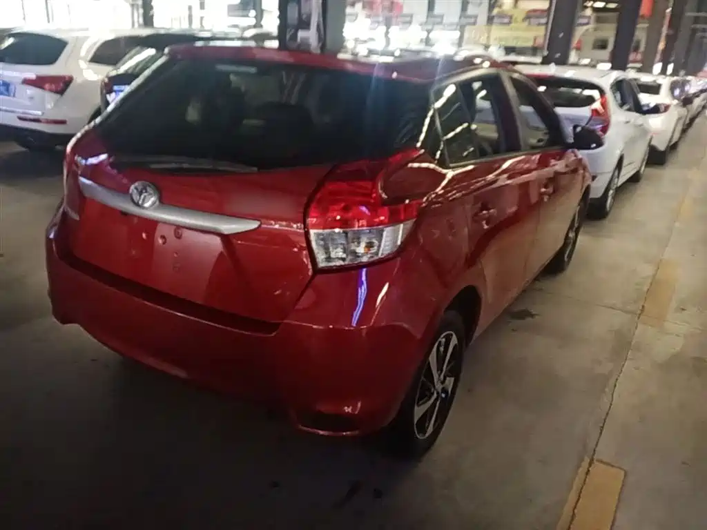 Toyota Yaris L 2016 — фото 7