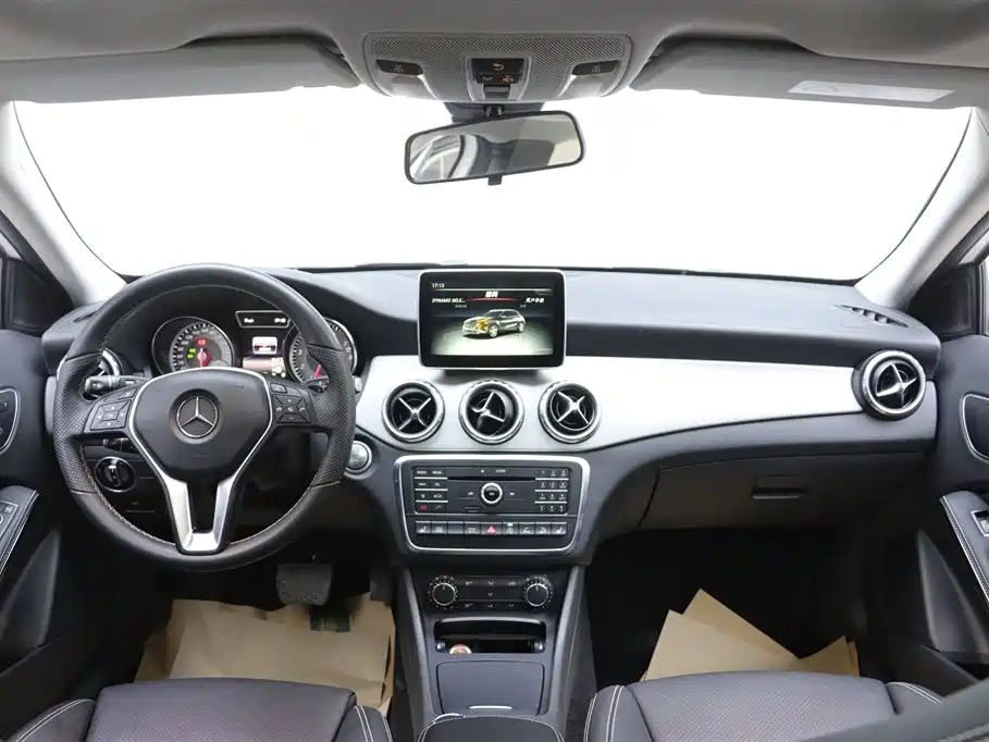 Mercedes-Benz GLA 2016 — фото 20