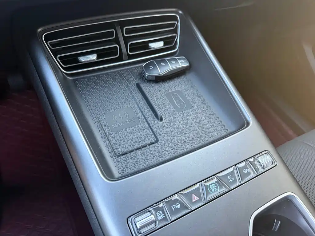 BYD Song Pro New Energy 2026 — фото 13