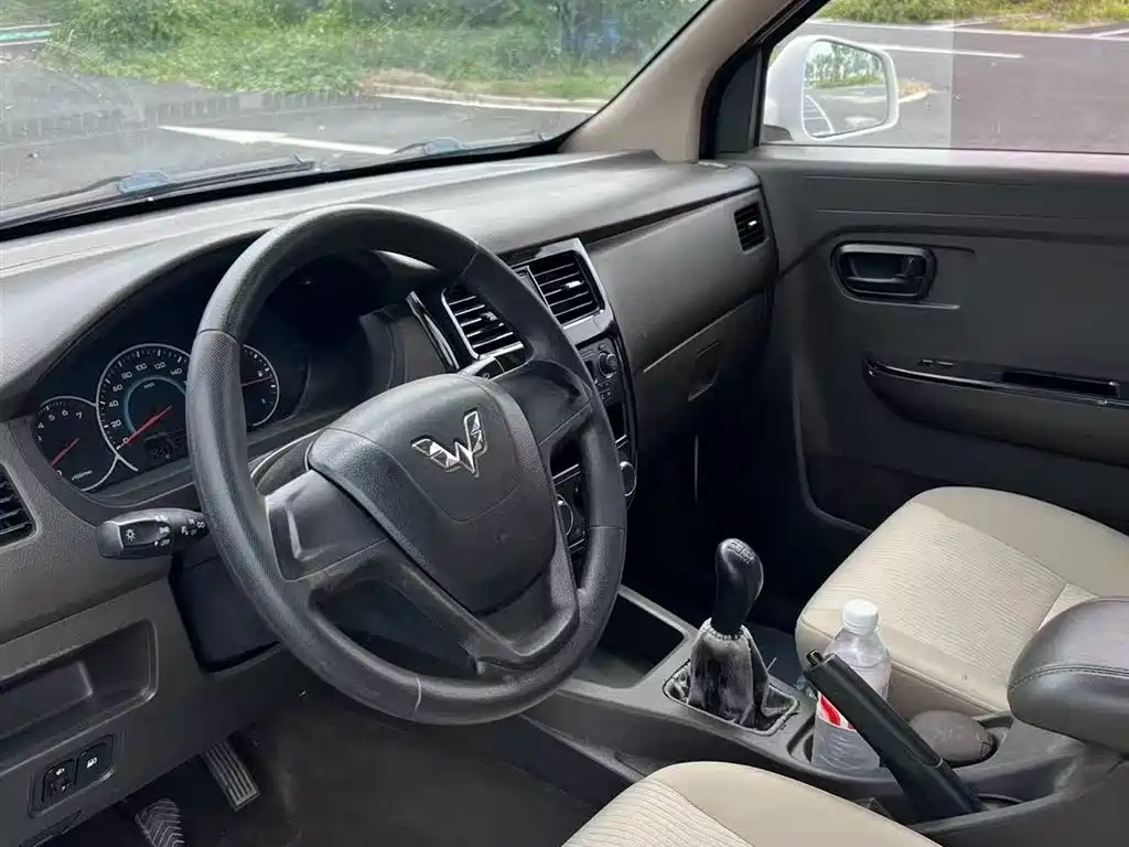 Wuling Rongguang V 2017 — фото 3