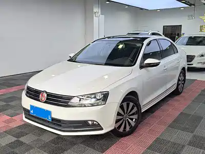 Volkswagen Sagitar 2016