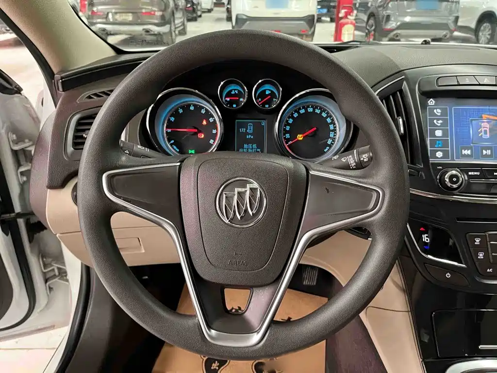 Buick Regal 2016 — фото 10