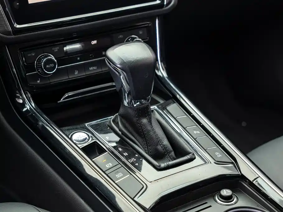 Volkswagen Phideon 2018 — фото 14