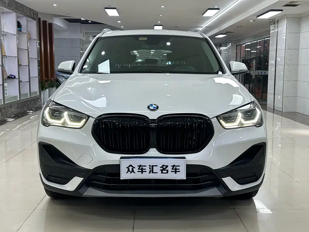 BMW X1 2021 — фото 2