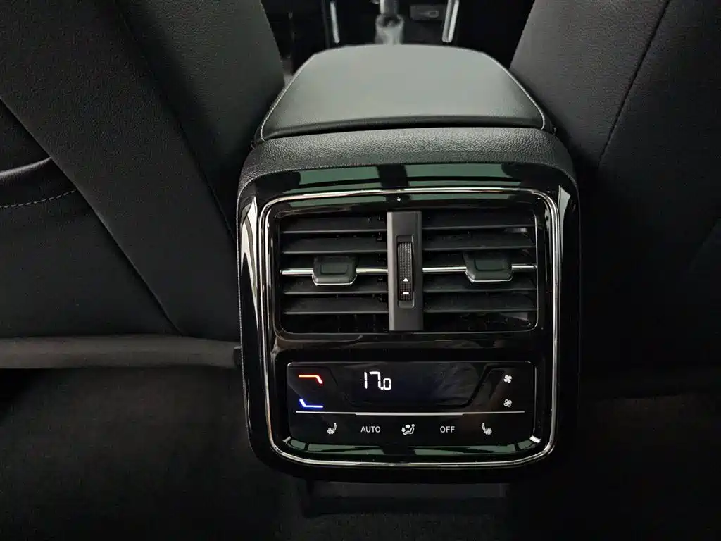 Volkswagen Passat 2022 — фото 15
