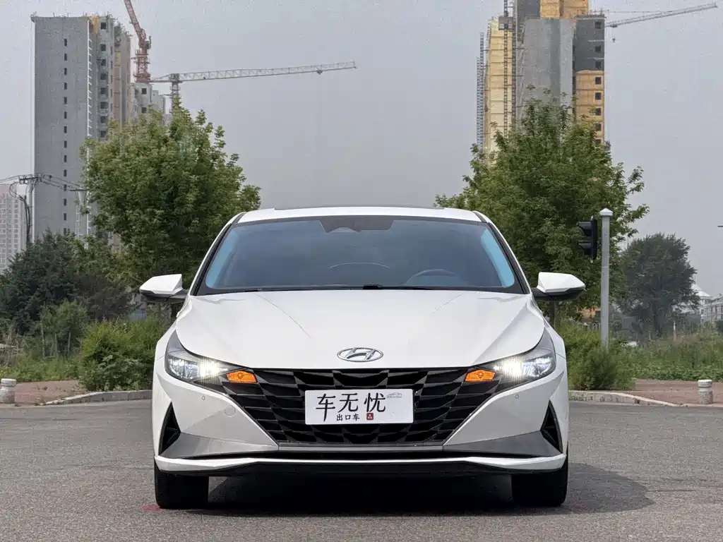 Hyundai Elantra 2023