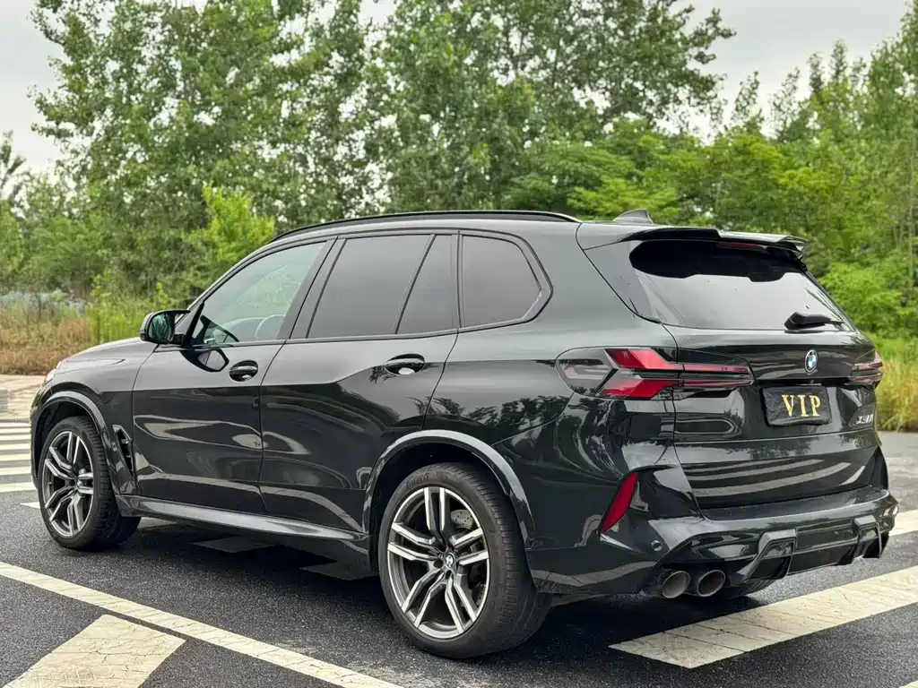 BMW X5 M 2022 — фото 9