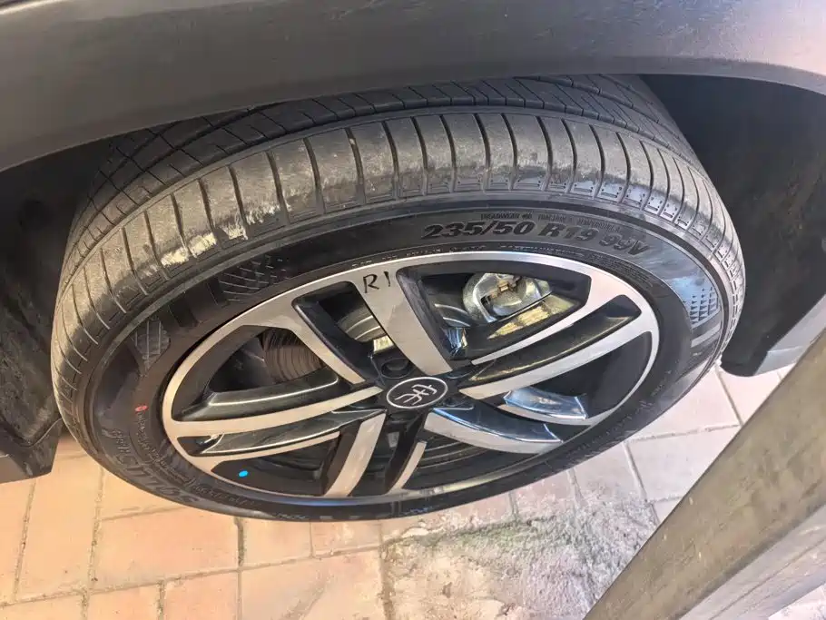 BYD Song L DM-i 2025 — фото 6
