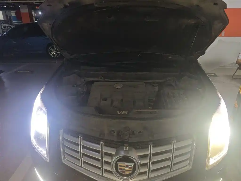 Cadillac SRX 2015 — фото 21