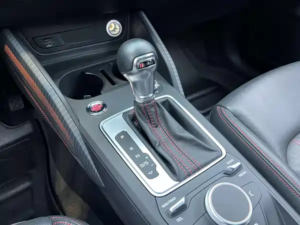 Audi Q2L 2022
