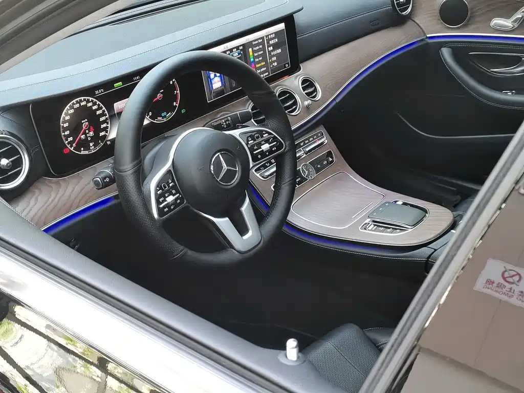 Mercedes-Benz E-Class 2019 — фото 11