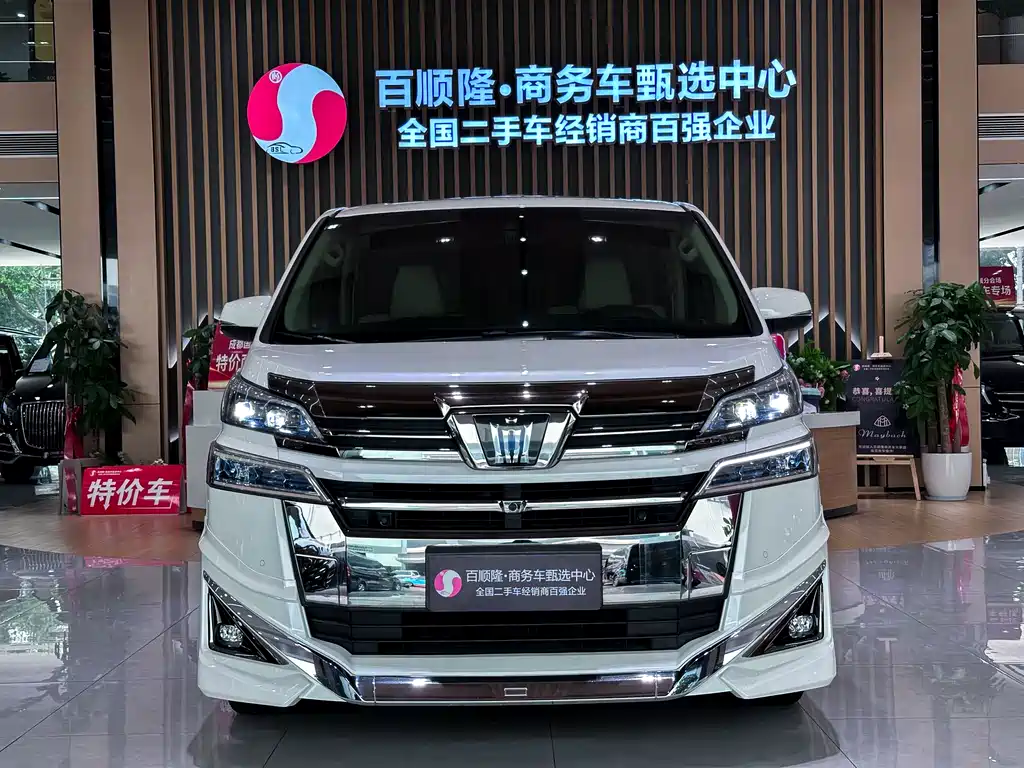 Toyota Vellfire 2022 — фото 2
