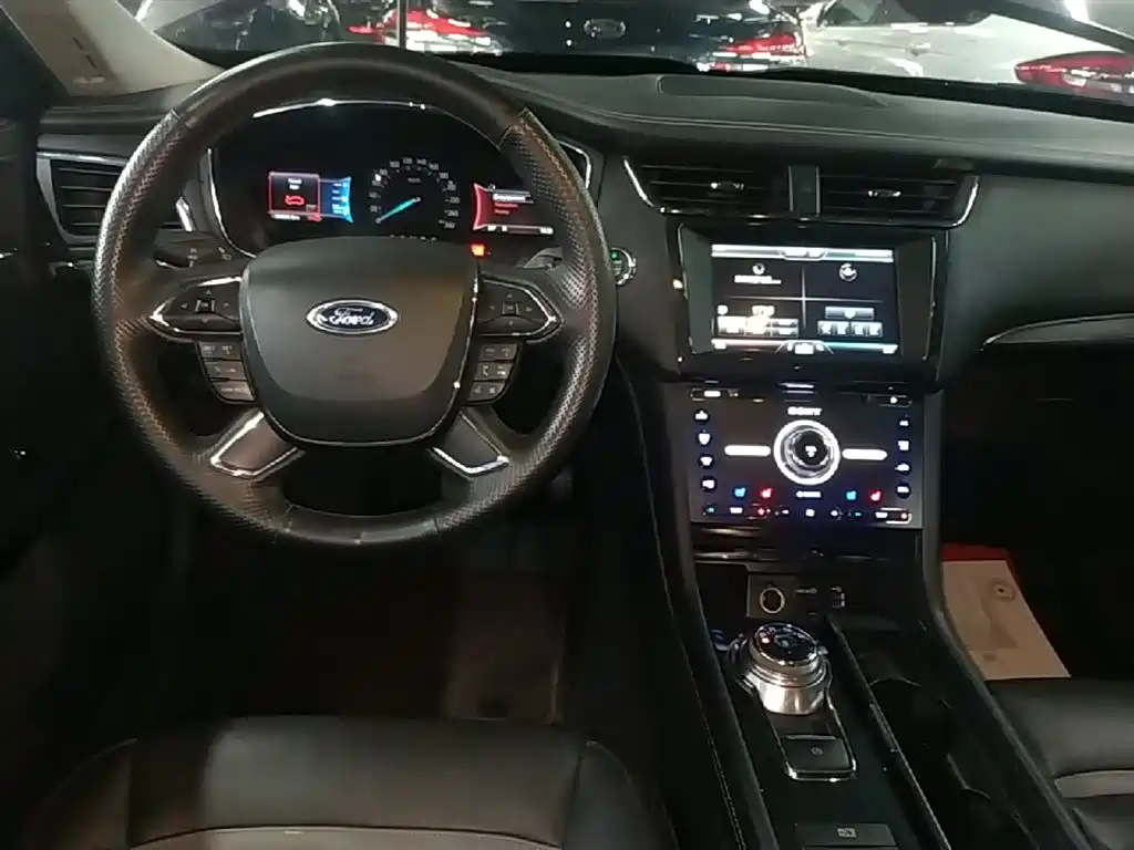 Ford Taurus 2016 — фото 13