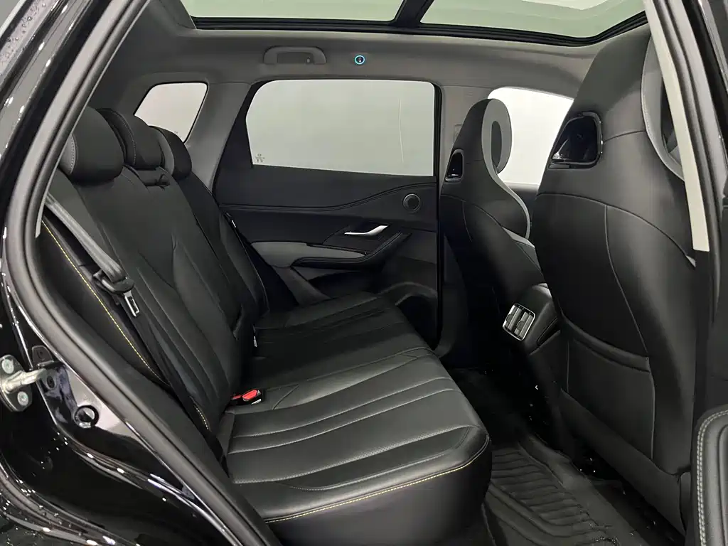 BYD Seal 05 DM-i 2025 — фото 11