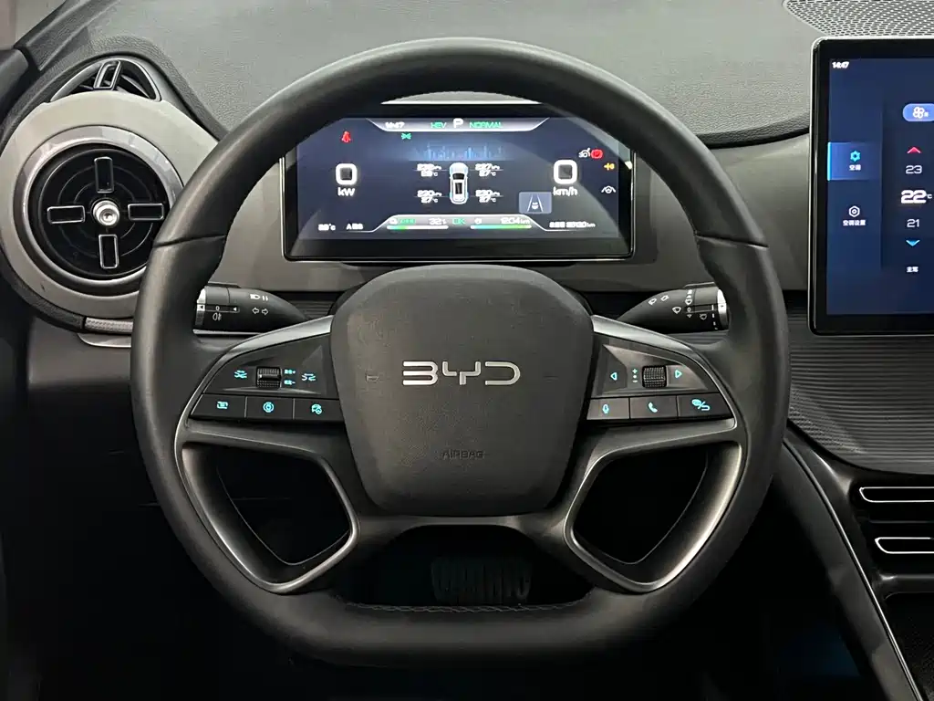 BYD Seal 05 DM-i 2025 — фото 16
