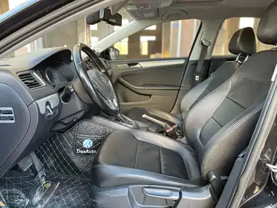 Volkswagen Sagitar 2015