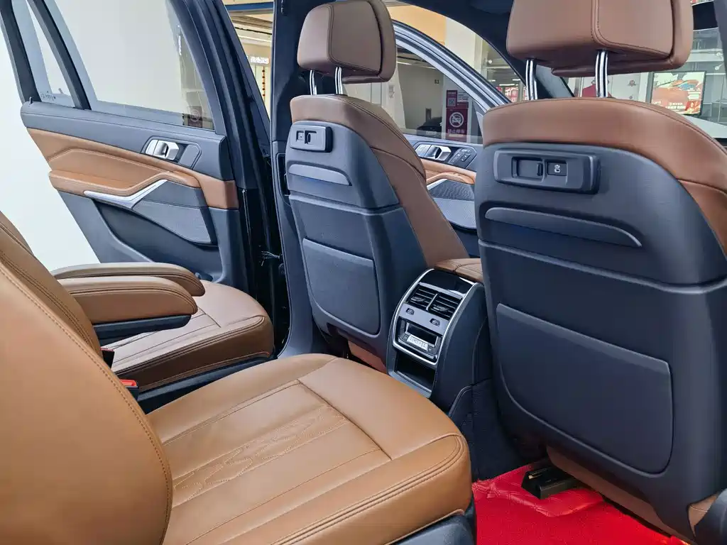 BMW X7 2022 — фото 12