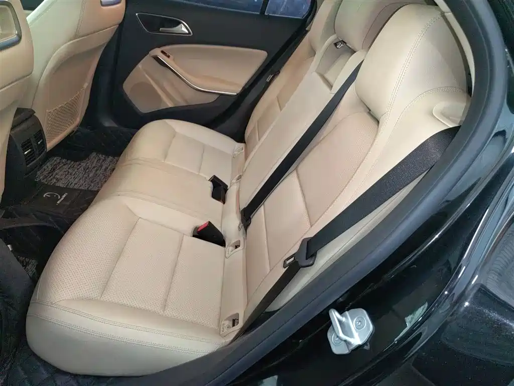Mercedes-Benz GLA 2017 — фото 17