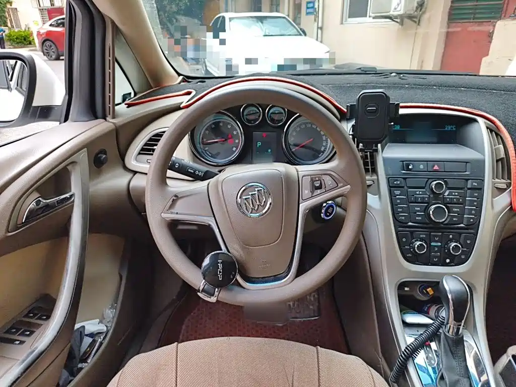 Buick Excelle 2014