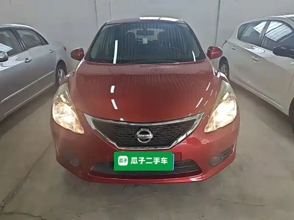 Nissan Tiida 2015