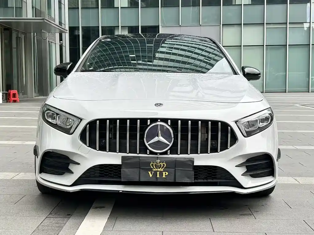 Mercedes-Benz A-Class 2019 — фото 2