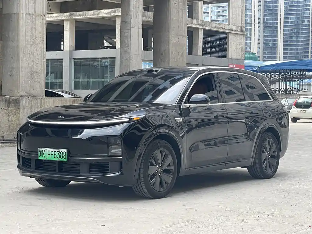 Li Auto Li L8 2025
