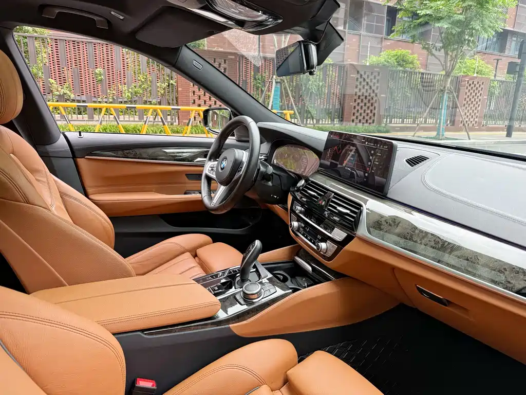 BMW 6 Series GT 2022 — фото 8
