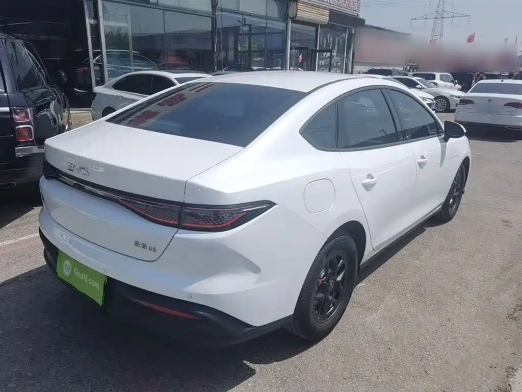 BYD Seal 05 DM-i 2025 — фото 7