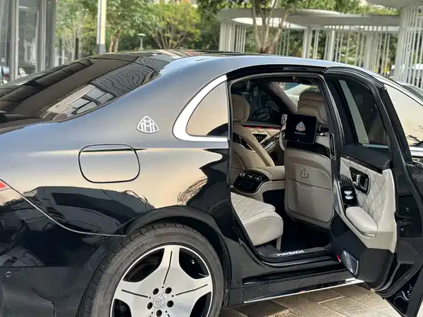 Mercedes-Benz S-Class 2012