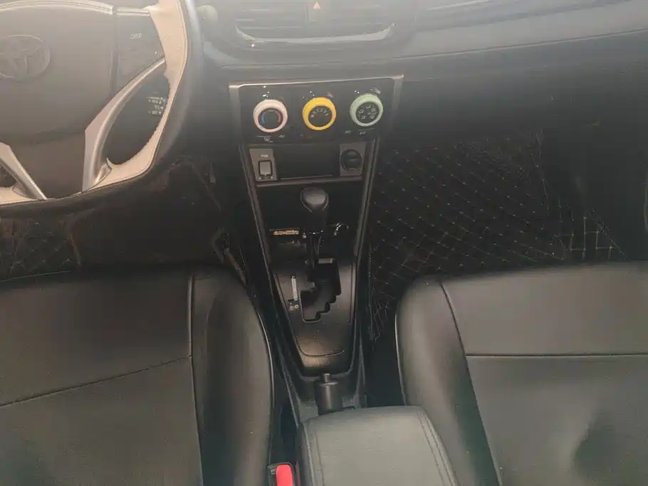 Toyota Yaris L 2021 — фото 16
