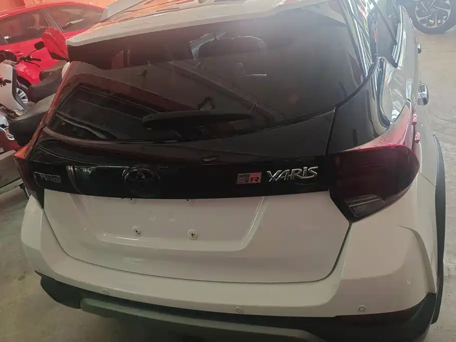 Toyota Yaris L 2021