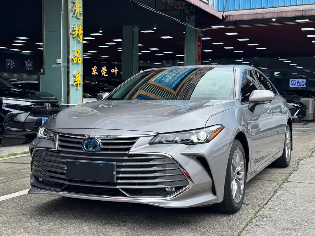Toyota Avalon 2021 — фото 1