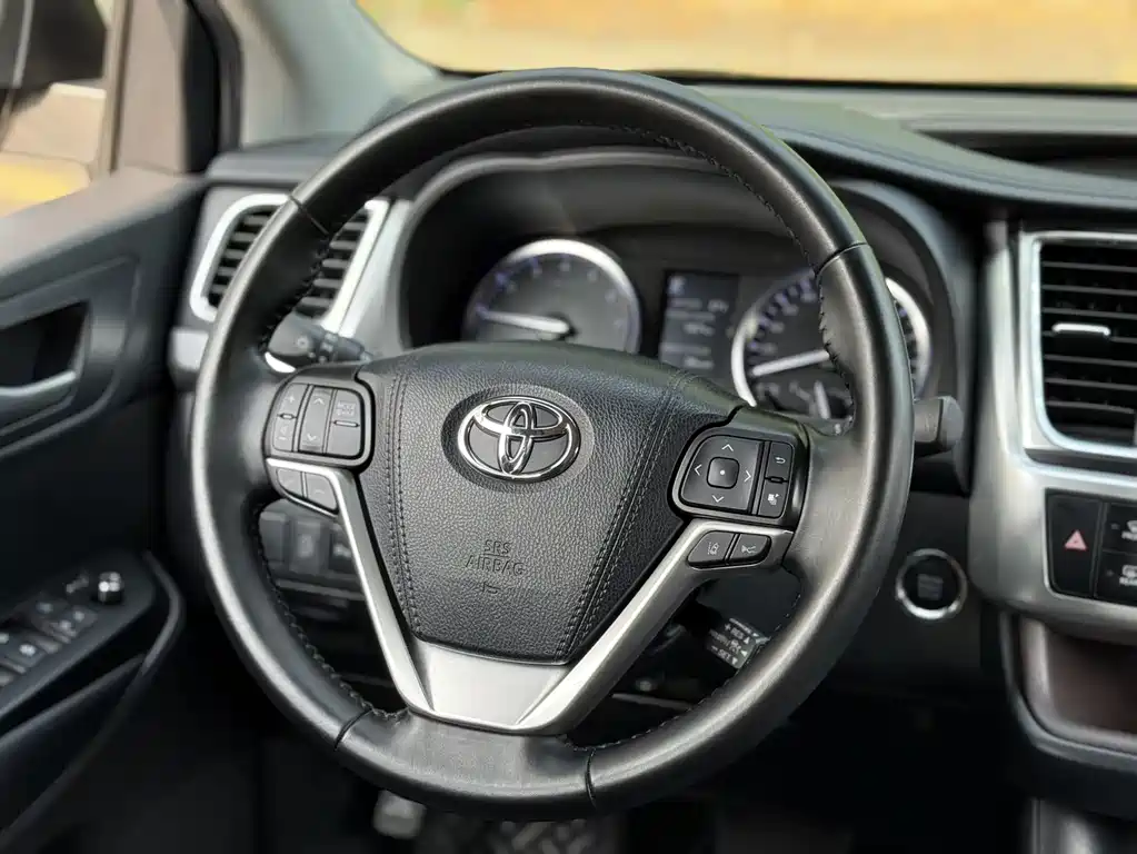 Toyota Highlander 2021 — фото 14