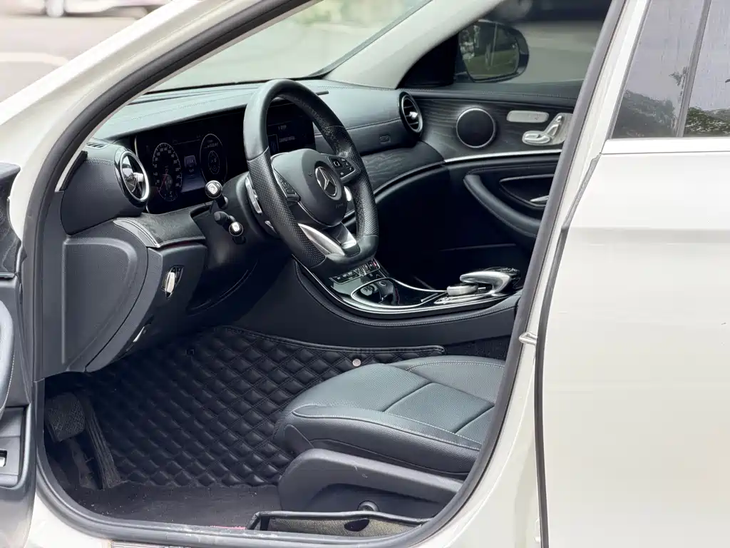 Mercedes-Benz E-Class 2018