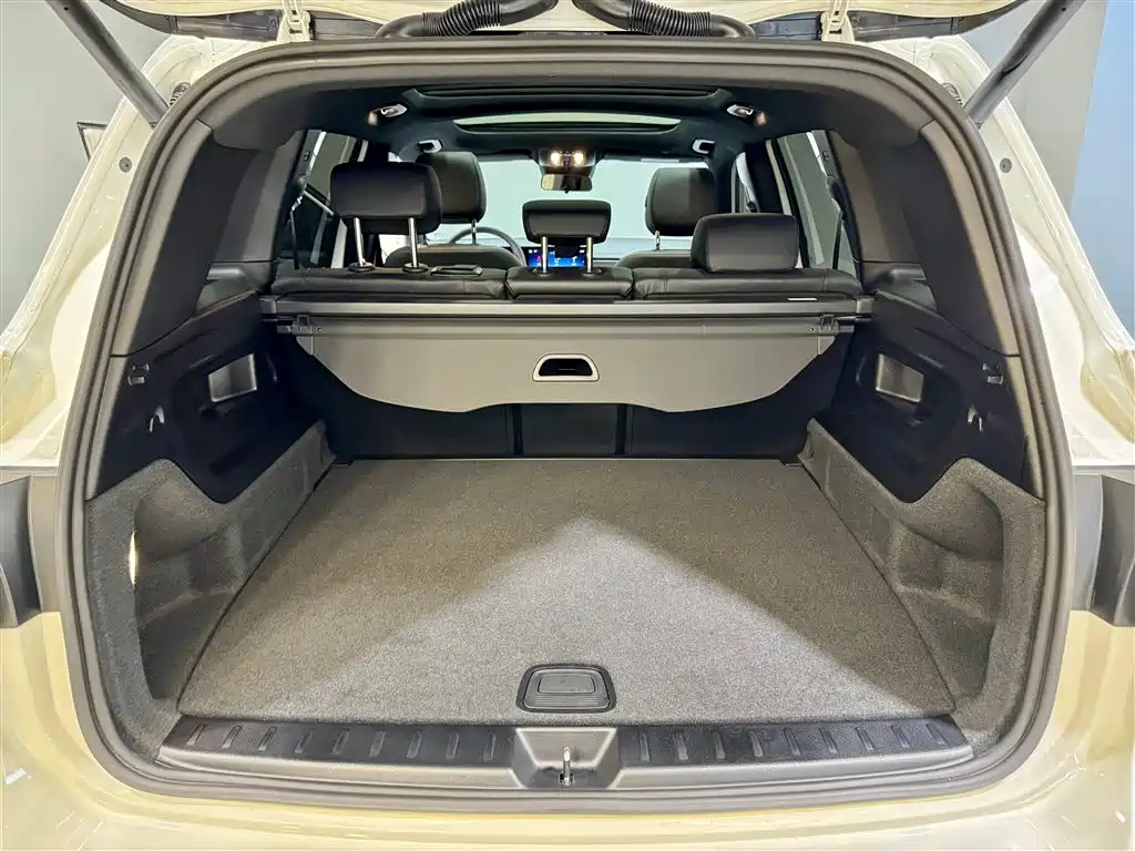 Mercedes-Benz GLB 2025 — фото 12