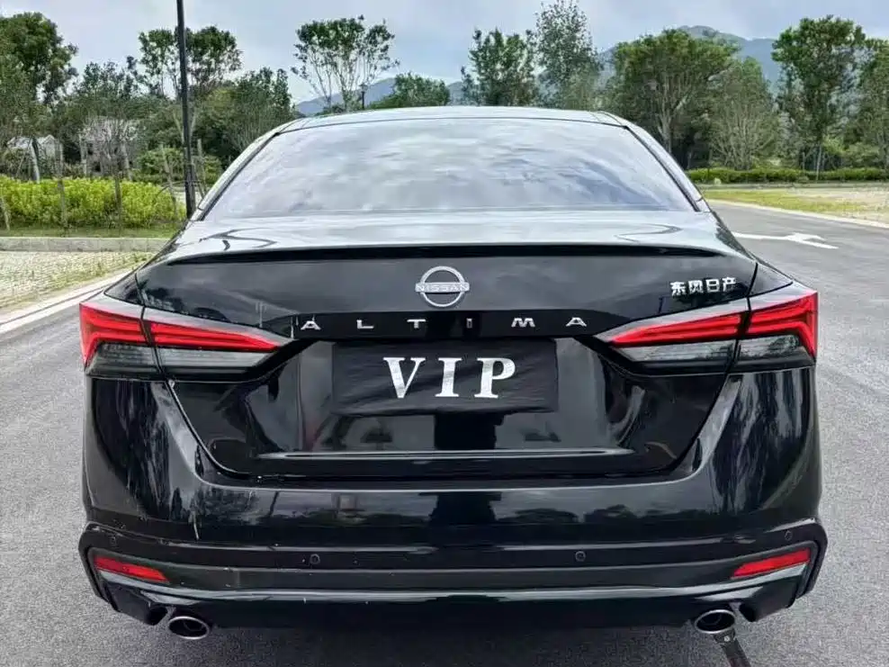 Nissan Teana 2023