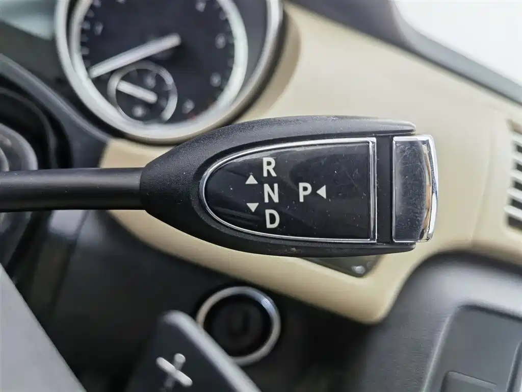 Mercedes-Benz R-Class 2016 — фото 13