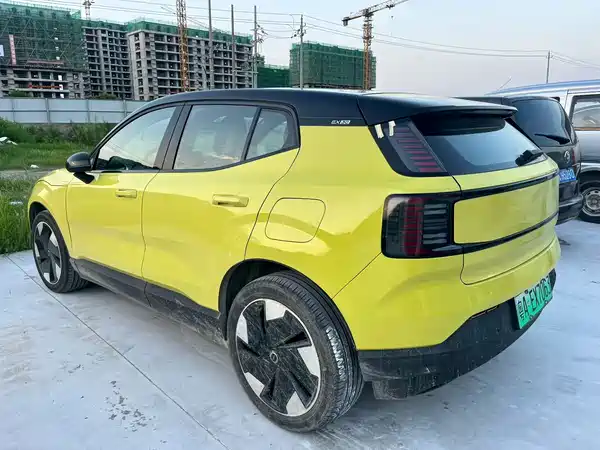 Volvo EX30 2024