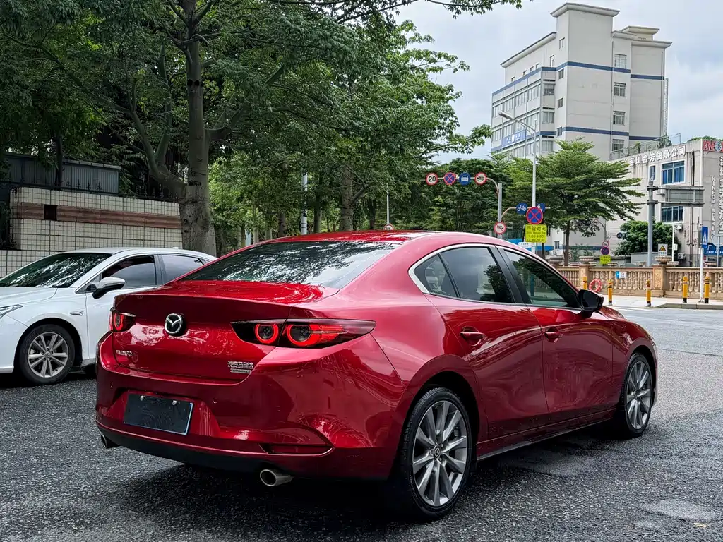 Mazda 3 Axela 2021