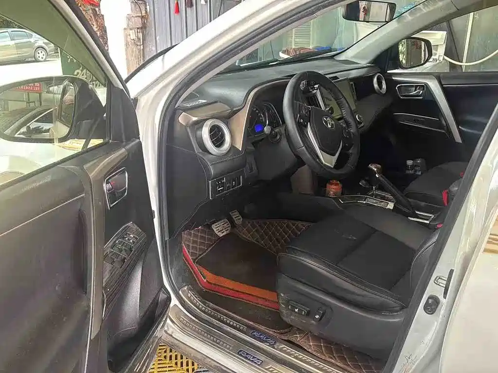 Toyota RAV4 2016