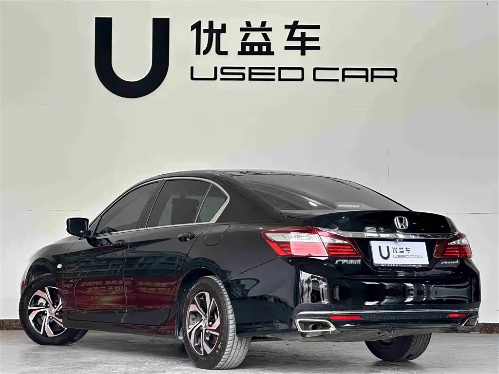 Honda Accord 2018 — фото 7