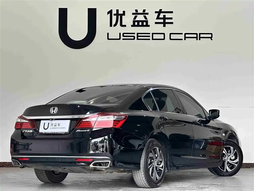 Honda Accord 2018 — фото 9
